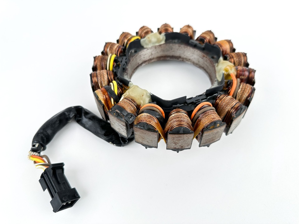 2013 Evinrude 250 HP 2 Stroke Outboard Stator Assembly 0586948 OEM