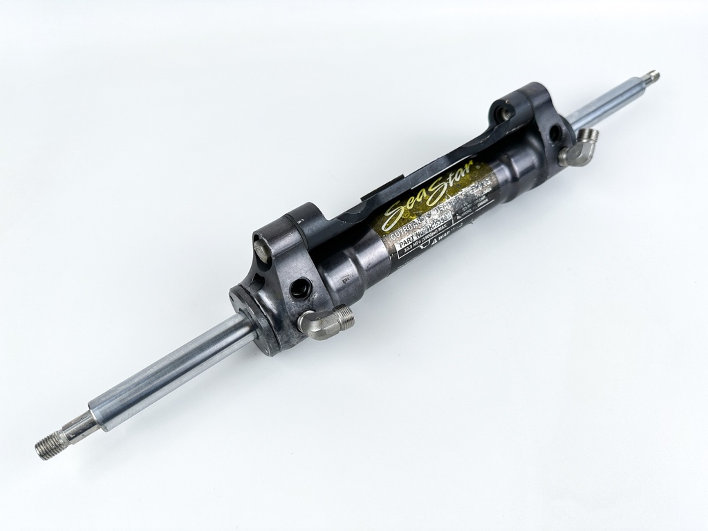 SeaStar HC5358-3 Outboard Hydraulic Steering Cylinder Front Mount Assembly