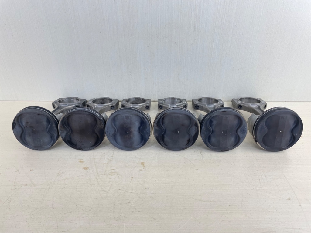 2006 Yamaha 250HP 4 Stroke Outboard Piston & Connecting Rod Set 69J-W1165-01-00