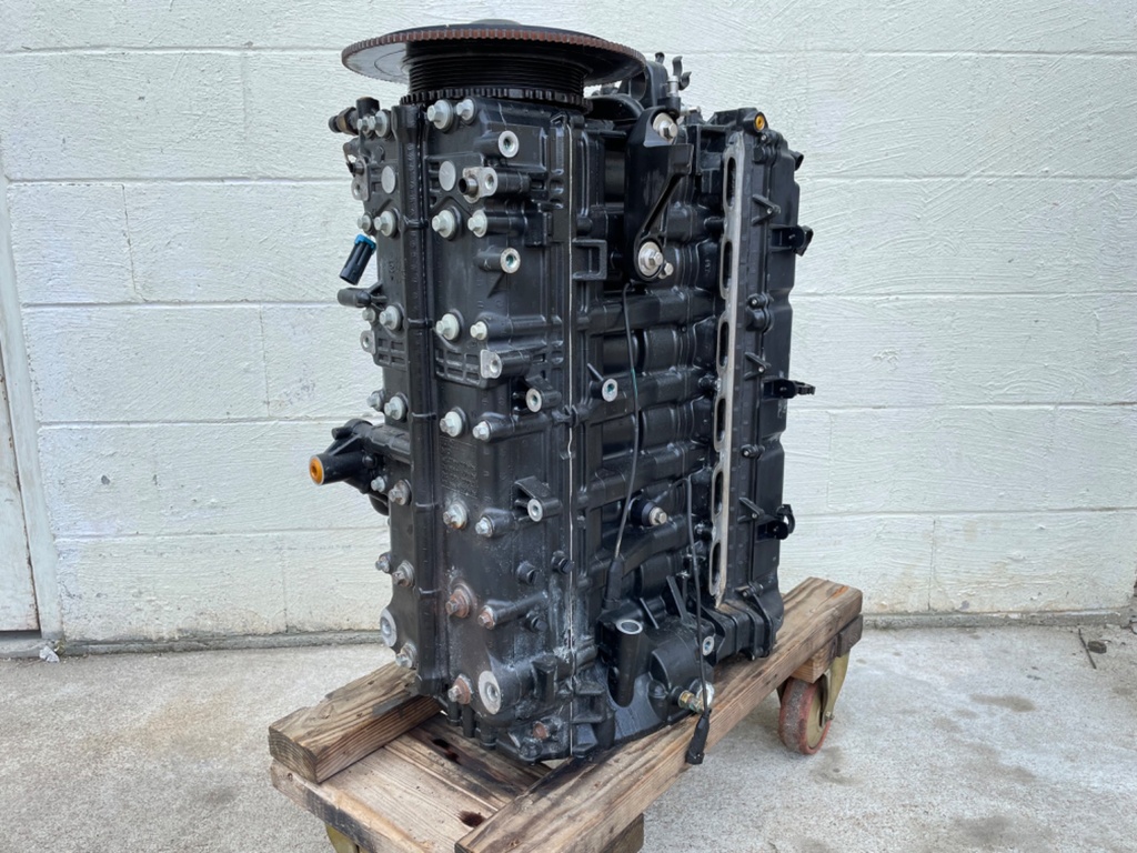 Mercury Verado 200 225 250 275 HP Powerhead Crankcase Assembly 895247A06
