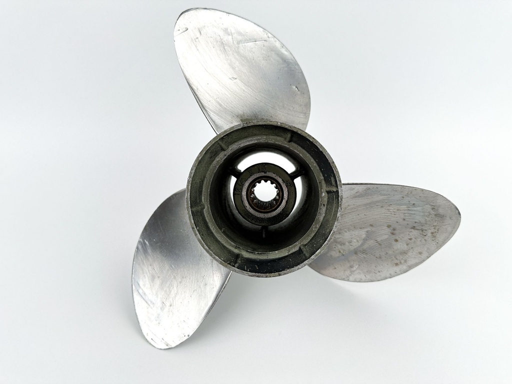 Evinrude Johnson 12 1/4 x 15P Propeller RH Standard 390850 OMC