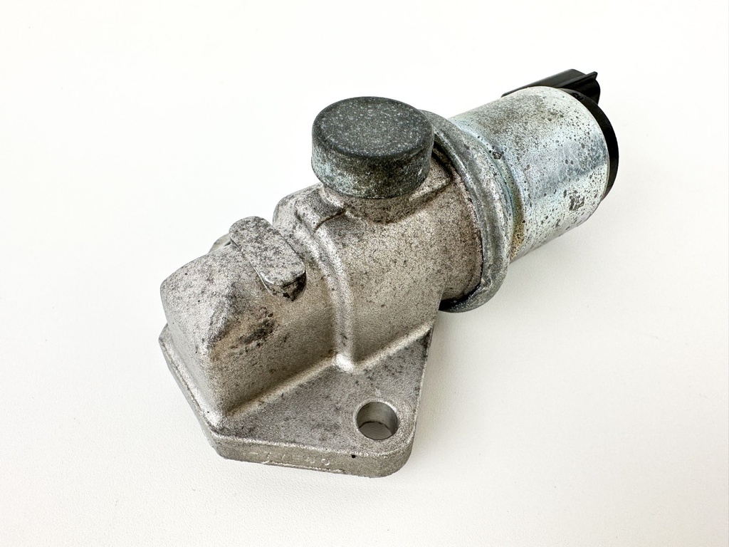 2005 Suzuki 115 HP 4 Stroke Outboard IAC Idle Air Control Valve 18137-77E00 OEM