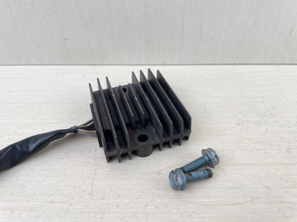 2004+ Honda 25 30 HP 4 Stroke Outboard Rectifier Regulator 31750-ZW2-F01