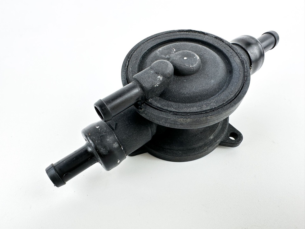 2008 Evinrude 200 HP 2 Stroke Outboard Fuel Lift Pump 5010308 OEM