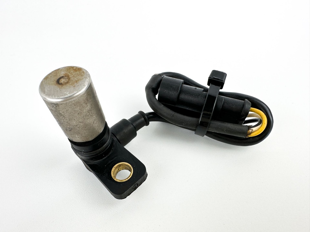 2008 Evinrude 200 HP 2 Stroke Outboard Crankshaft Position Sensor CPS 0587402 OEM