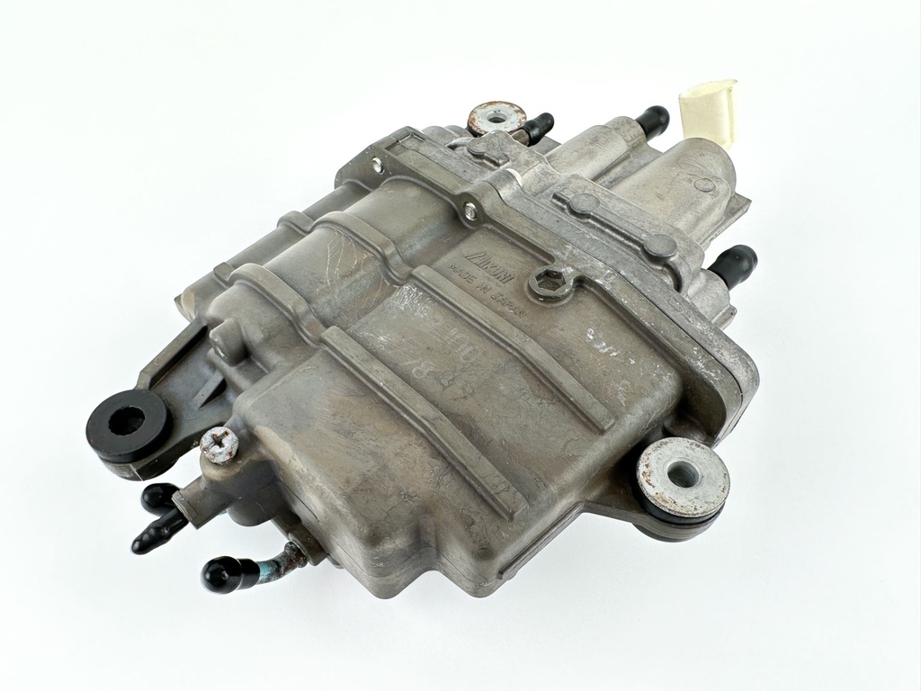 2013 Suzuki 140 HP 4 Stroke Outboard Vapor Separator Tank VST 15600-92J50 OEM