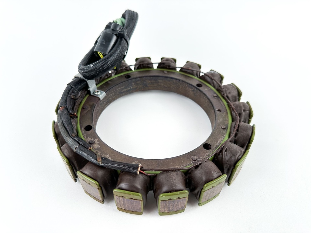 2004 Yamaha 150 HP 4 Stroke Outboard Stator Assembly 63P-81410-00-00 OEM