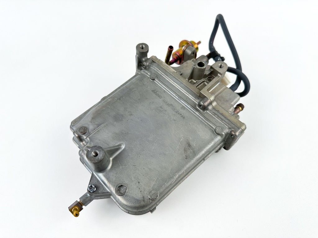 2004 Yamaha 150 HP 4 Stroke Outboard VST Float Chamber Assembly 63P-13907-00-00 OEM