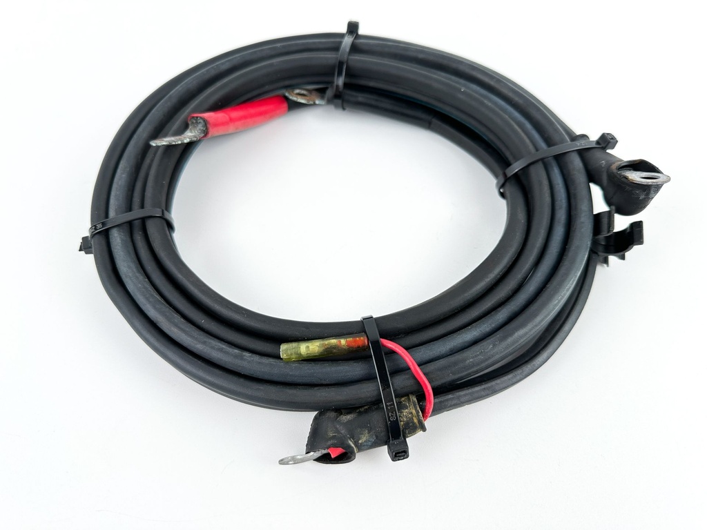 2004 Yamaha 90 HP 2 Stroke Outboard Battery Cables 6H0-82105-J1-00 OEM