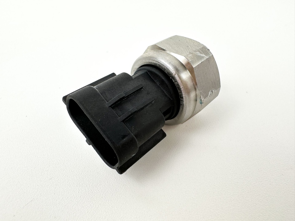 2015 Yamaha 150 HP 4 Stroke Outboard Oil Pressure Sensor 6AW-83651-00-00 OEM