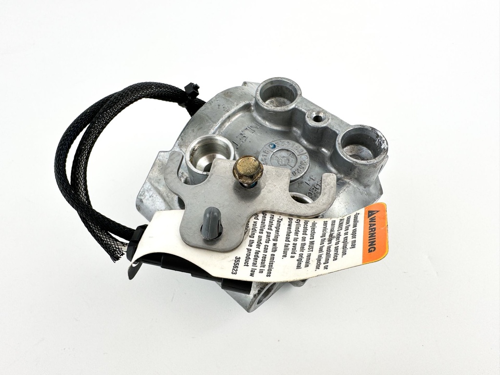 2013 Evinrude 250 HP 2 Stroke Outboard Port Side Fuel Injector 5007764 OEM