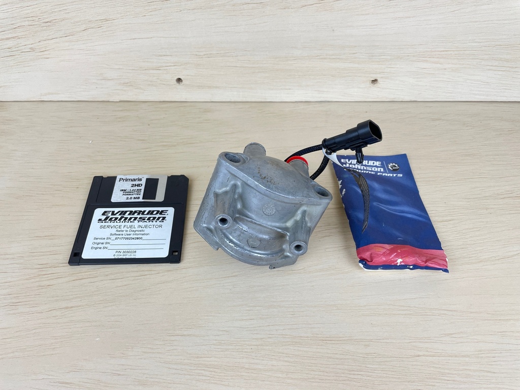 Evinrude BRP Etec Fuel Injector 5007043 - Open Box