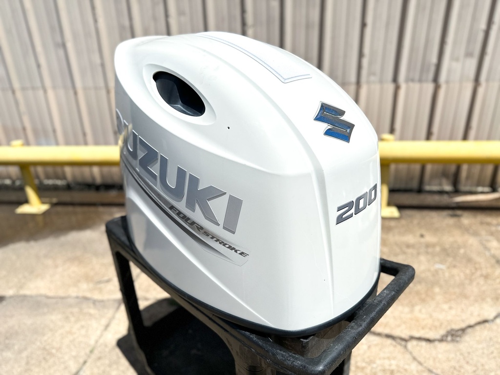 2018 Suzuki 200 HP 4 Stroke Outboard Top Cowling W/ Apron Set 61403-96810-Y5S