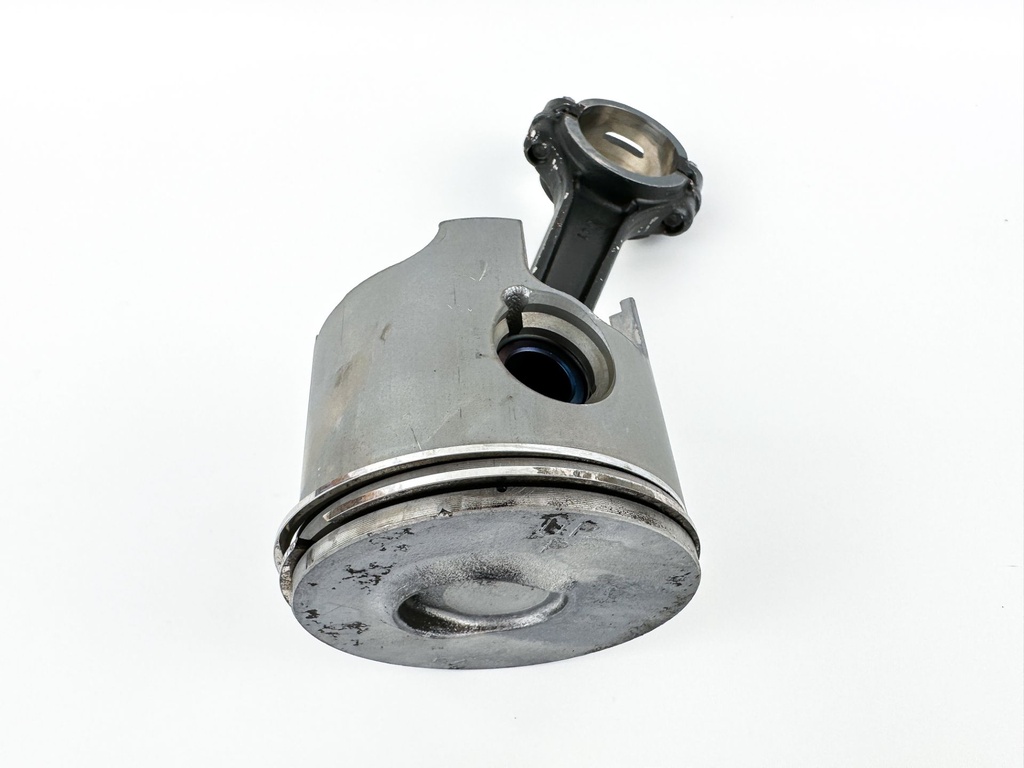 2005 Mercury 225 HP 2 Stroke Outboard Piston W/ Connecting Rod 881054T3 OEM