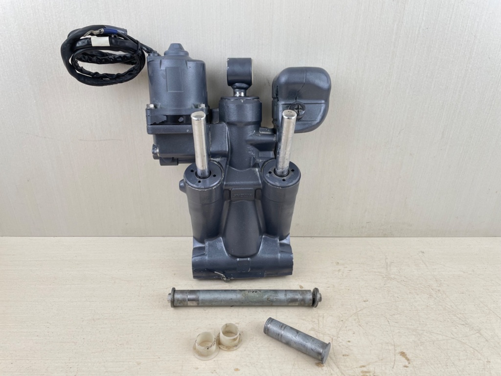 Yamaha 115HP 4 Stroke Outboard Power Trim & Tilt Unit Assembly 68V-43800-02-4D