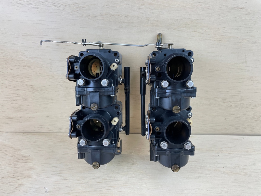 1997 Johnson 115HP Outboard 2 Stroke Carburetor Assembly 0437541