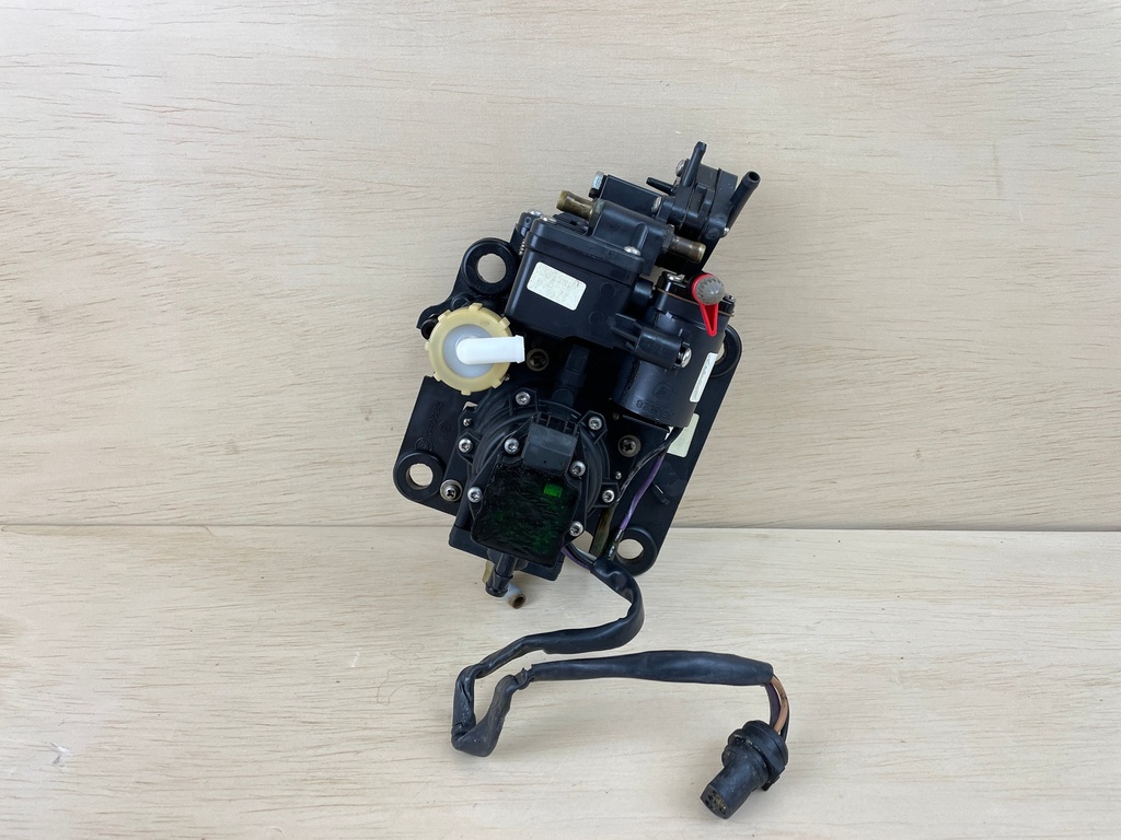 1997 Johnson Evinrude 115HP Fuel Pump Assembly With Primer 5007420