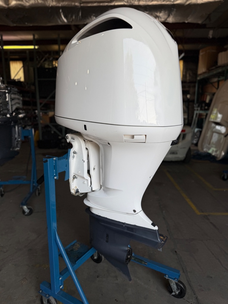 2014 Yamaha F300 300HP Outboard Engine 25" Shaft Serviced W/ Controls