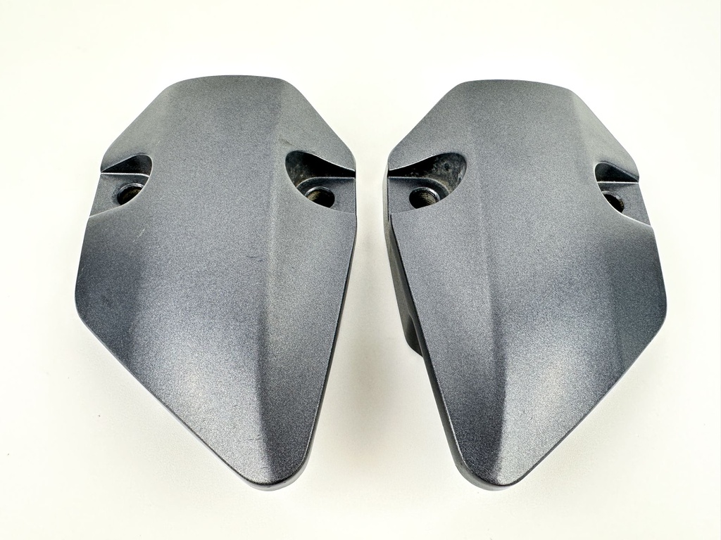 2016 Yamaha 150 HP 4 Stroke Outboard Lower Mount Covers Set 63P-44556-00-8D OEM