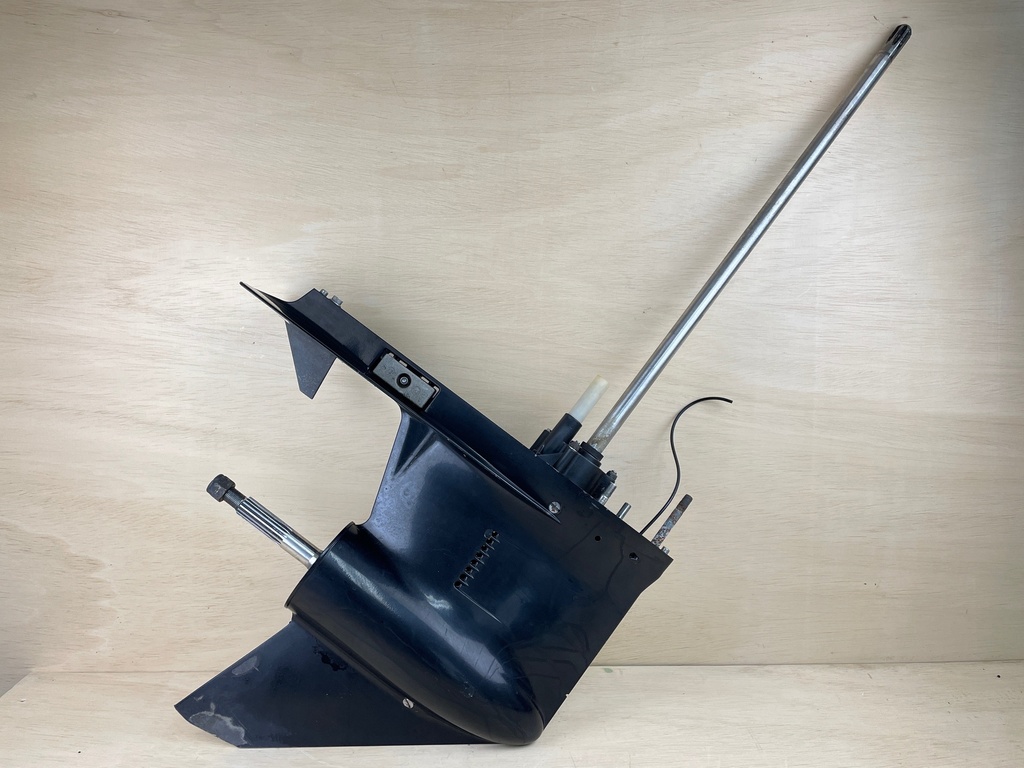 2003 Mercury 200HP 2 Stroke 25" Lower Unit Gear Case 1.87:1 Ratio - Needs Seals