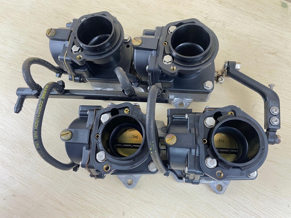 1996 Johnson 130HP 2 Stroke Outboard Carburetor Assembly Set of 4 0437959 0438516