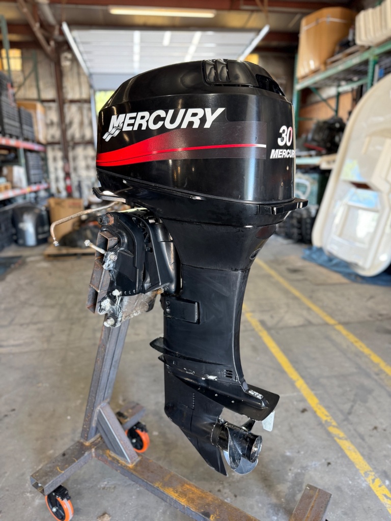 2000 Mercury 30 HP 2 Stroke Outboard Engine With 20" Shaft - Long