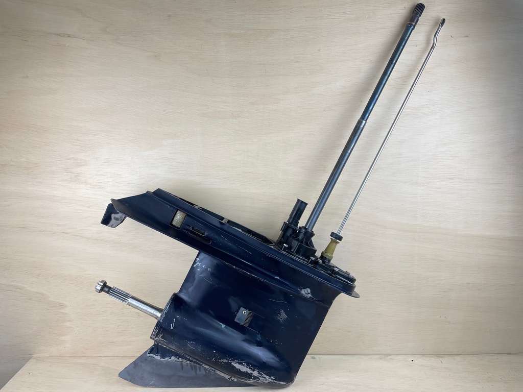 1996 Johnson 130HP 2 Stroke Outboard 25" Lower Unit Gearcase Assembly 0438051