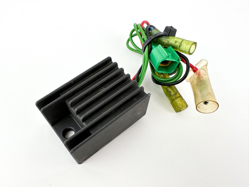 2002 Yamaha 50 HP 2 Stroke Outboard Rectifier & Regulator 6H2-81960-10-00 OEM