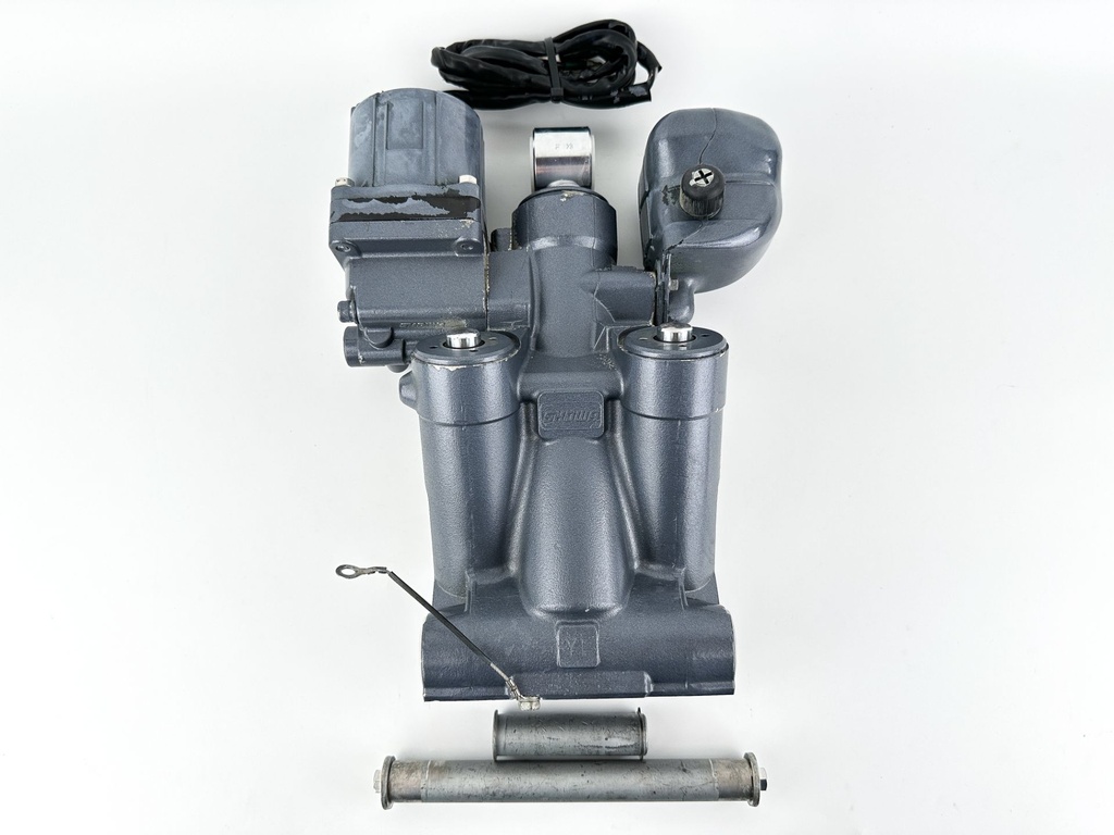 Yamaha 150HP Outboard Engine Power Trim & Tilt Unit Assembly - Tested