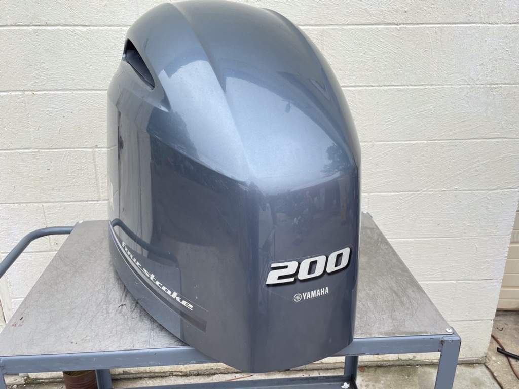 2017 Yamaha 200 HP 4 Stroke Outboard Top Cowling 6DA-42610-01-00 OEM