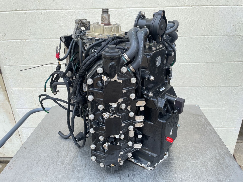 2007 Evinrude 200HO 225HP 250HP 3.3L Etec 2 Stroke Outboard Powerhead