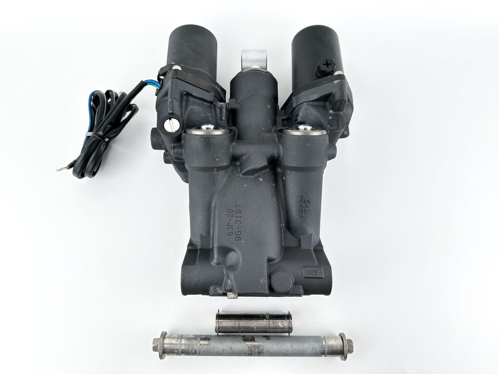 Yamaha 150HP Outboard Engine Power Trim & Tilt Unit Assembly 63P-43800-23-00