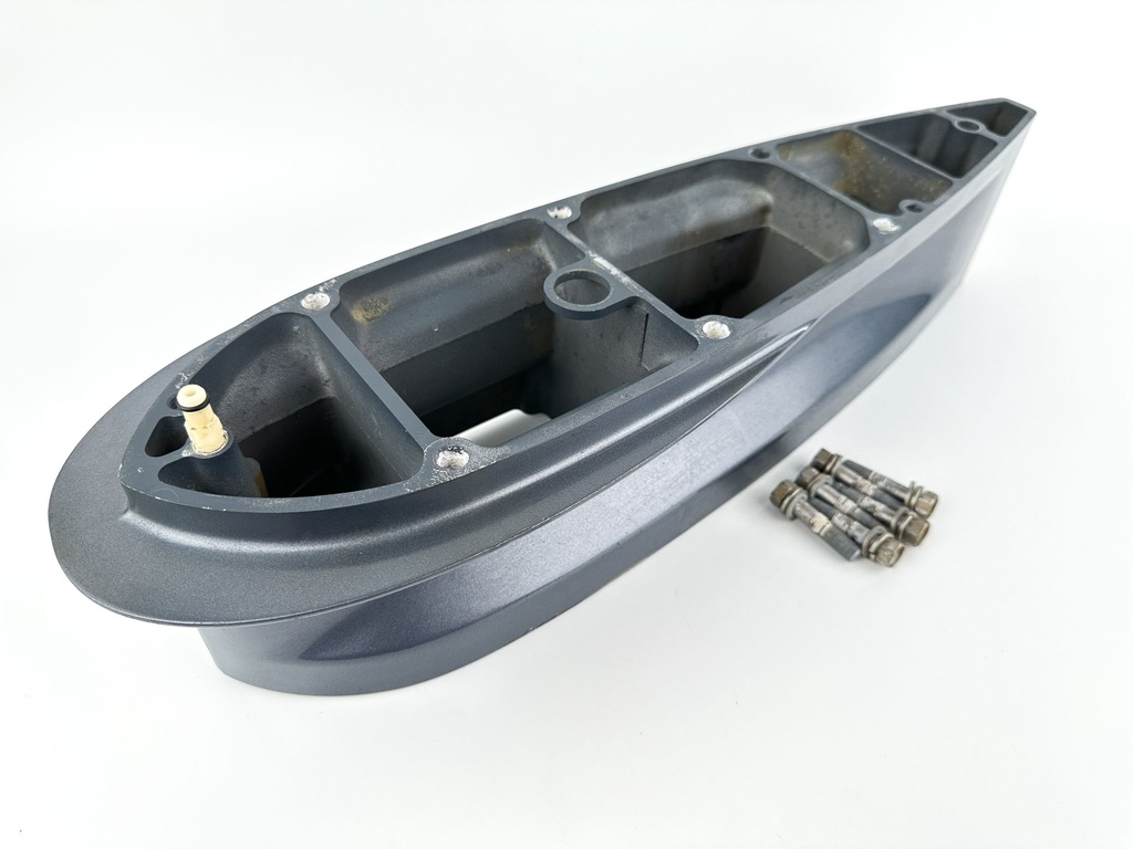 2017 Yamaha 150 HP 4 Stroke Outboard Midsection Extension / Spacer 63P-45211-00-8D OEM