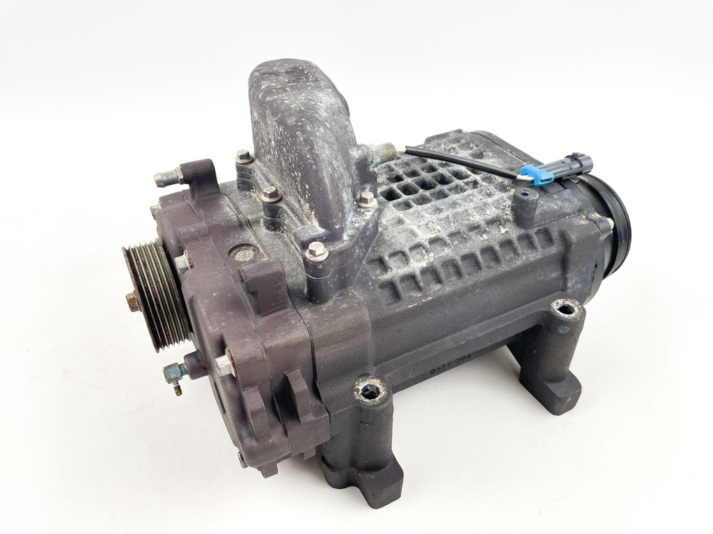 2006 Mercury 275 HP 4 Stroke Verado Outboard Supercharger 8M0103744 OEM