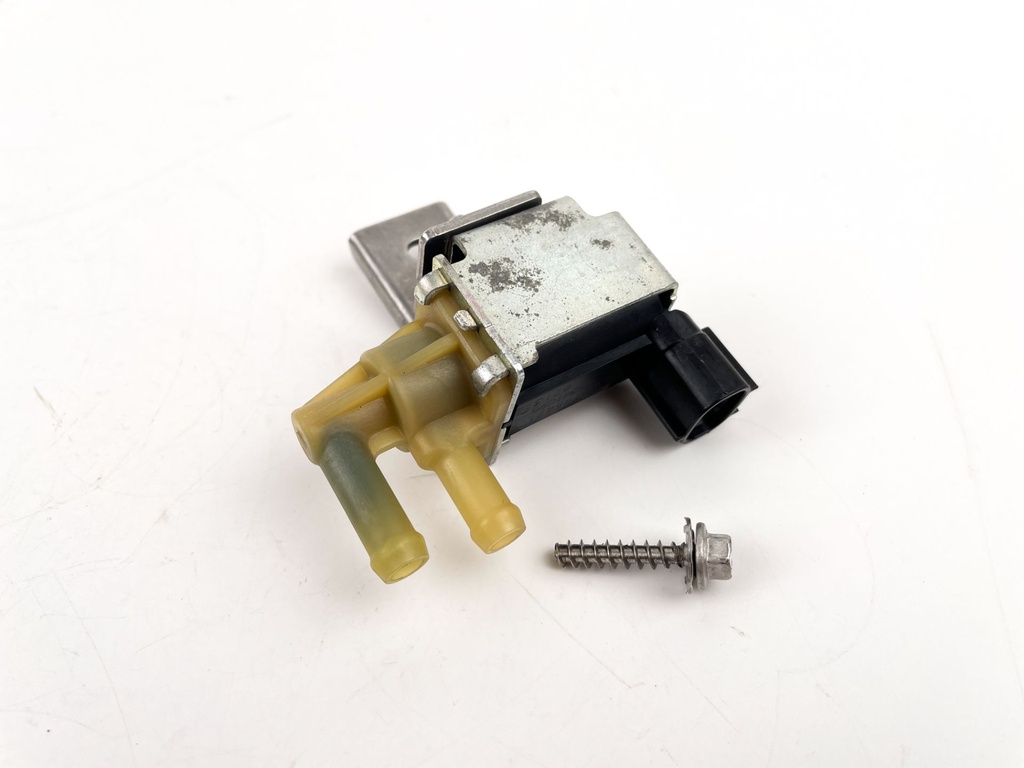 2008 Mercury 40 HP 4 Stroke Outboard Solenoid Valve 877805T OEM