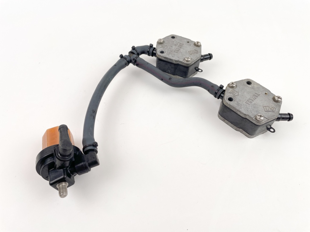 2002 Yamaha 150 HP 2 Stroke Outboard Fuel Pump W/ Filter Assembly 6E5-24410-03-00 OEM