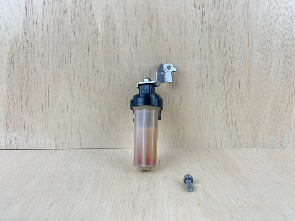 2003 Yamaha 115HP F115 Outboard Fuel Filter Assembly 68V-24560-01-00