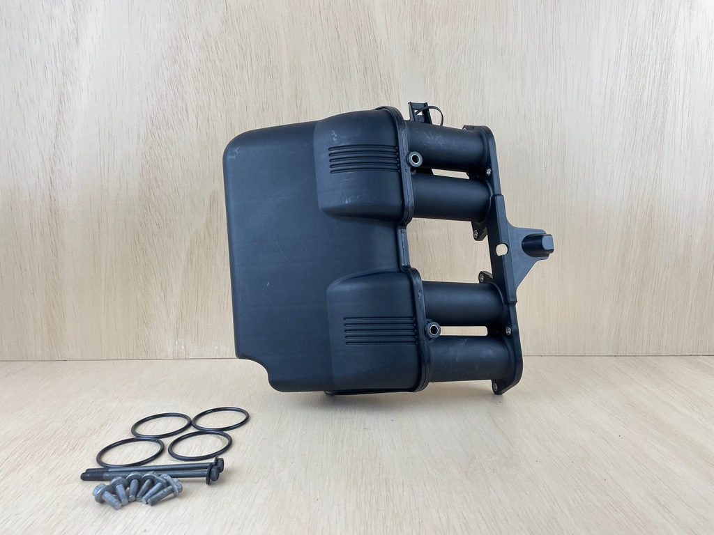 2003 Yamaha 115HP F115 Outboard Air Intake Silencer Assembly 68V-14440-00-00