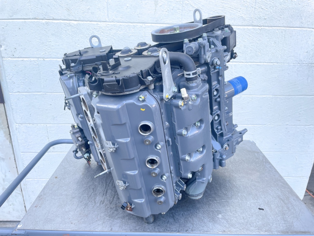 2007 Honda 225 HP 4 Stroke Outboard Powerhead 12000-ZY3-436ZA OEM