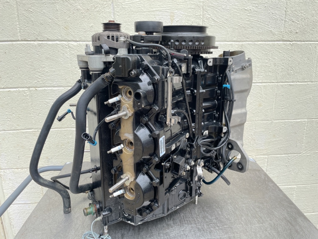 2001 Mercury 225 HP 2 Stroke Outboard DFI Optimax Powerhead 877869A01