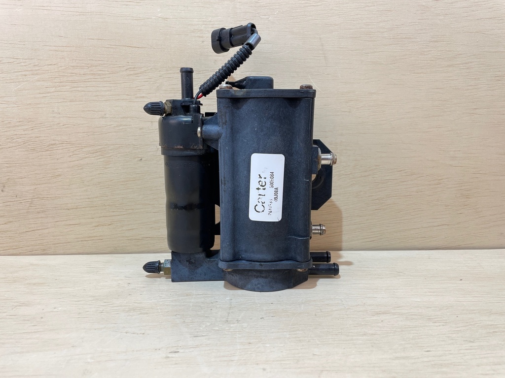 2007 Evinrude 115HP Etec 2 Stroke VST Fuel Vapor Separator Tank & Pump 5006084