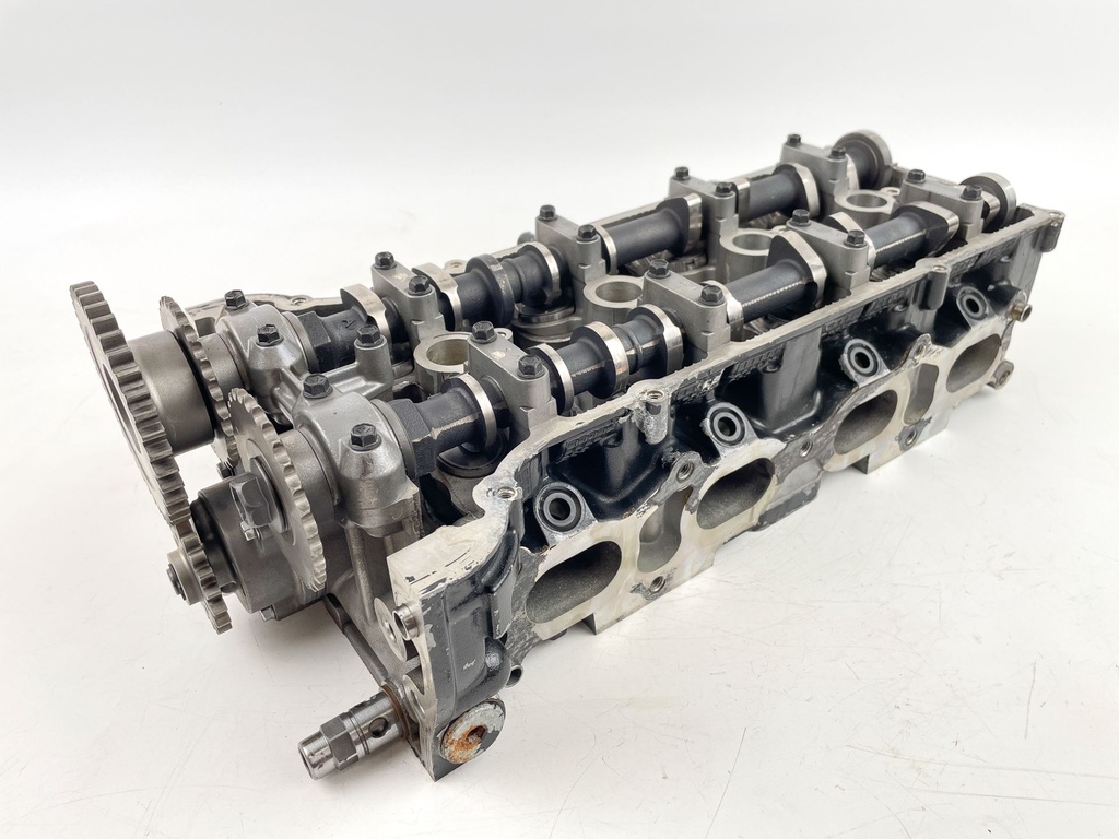 2002 Suzuki 140 HP 4 Stroke Outboard Cylinder Head 11100-90J01 OEM