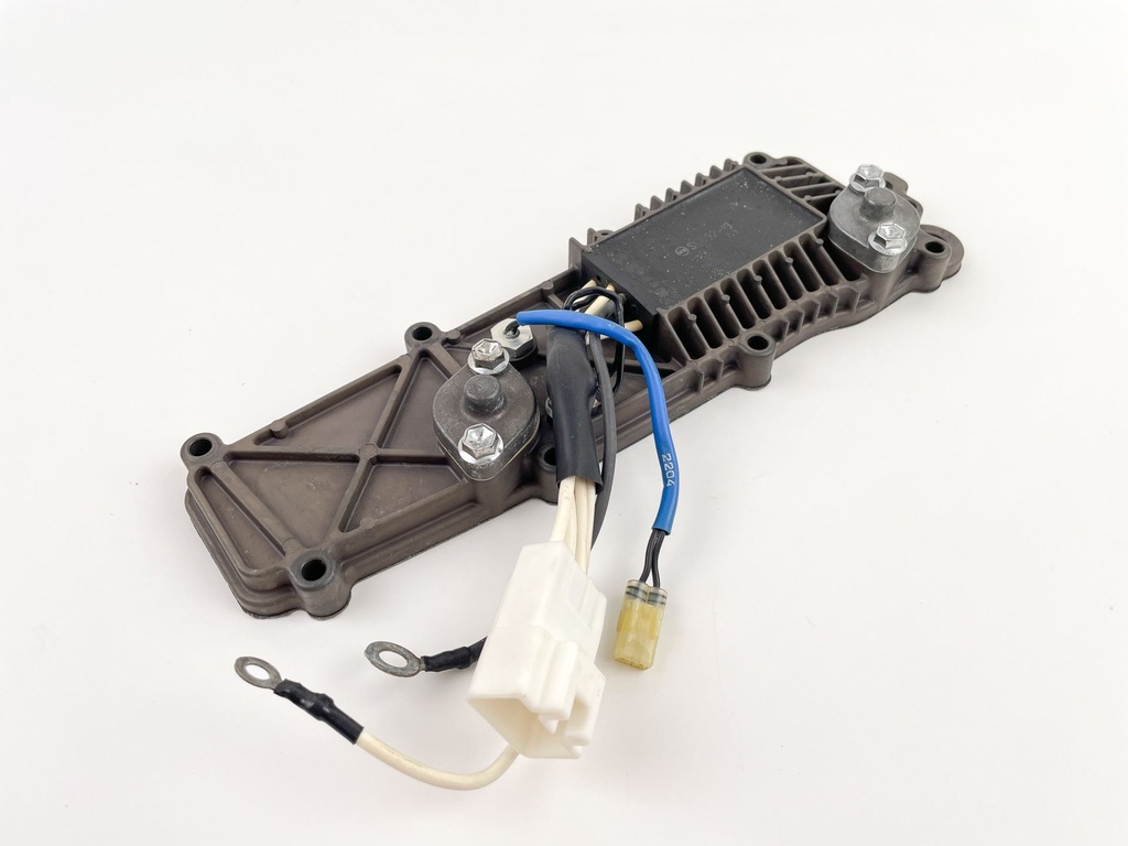 2002 Suzuki 140 HP 4 Stroke Outboard Rectifier & Regulator 32800-90J00 OEM