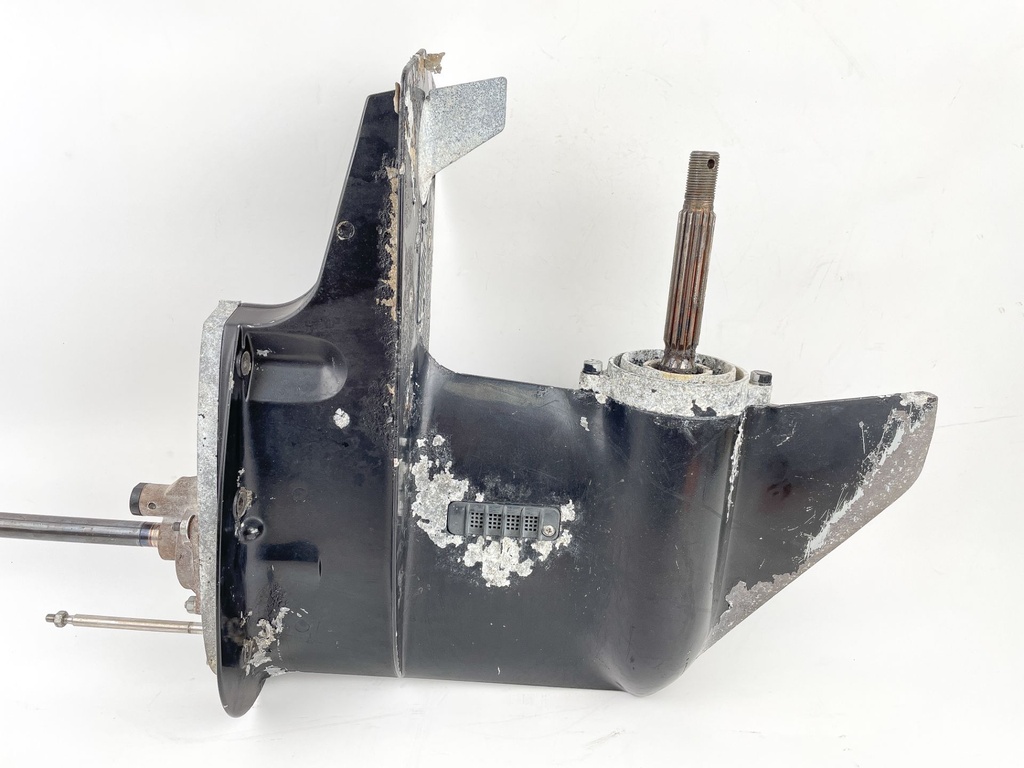 2002 Suzuki 40 HP 4 Stroke Outboard 20" Long Lower Unit Gear Case