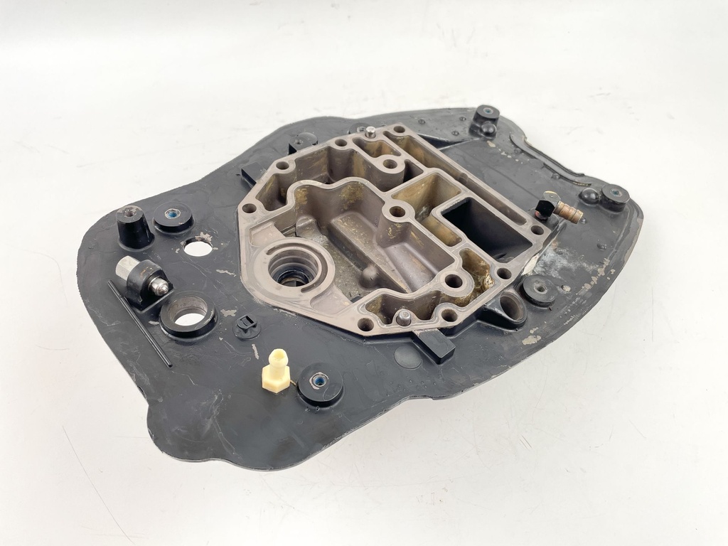 2008 Mercury 50 HP 4 Stroke Outboard Exhaust Plate Guide 825228T27 OEM