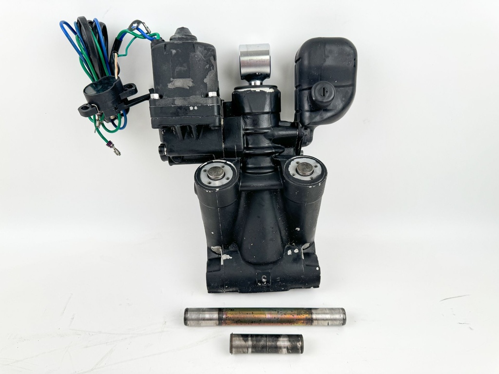 90 115 150 175 200 225 250 300 Evinrude Johnson BRP Power Trim & Tilt Unit Assembly