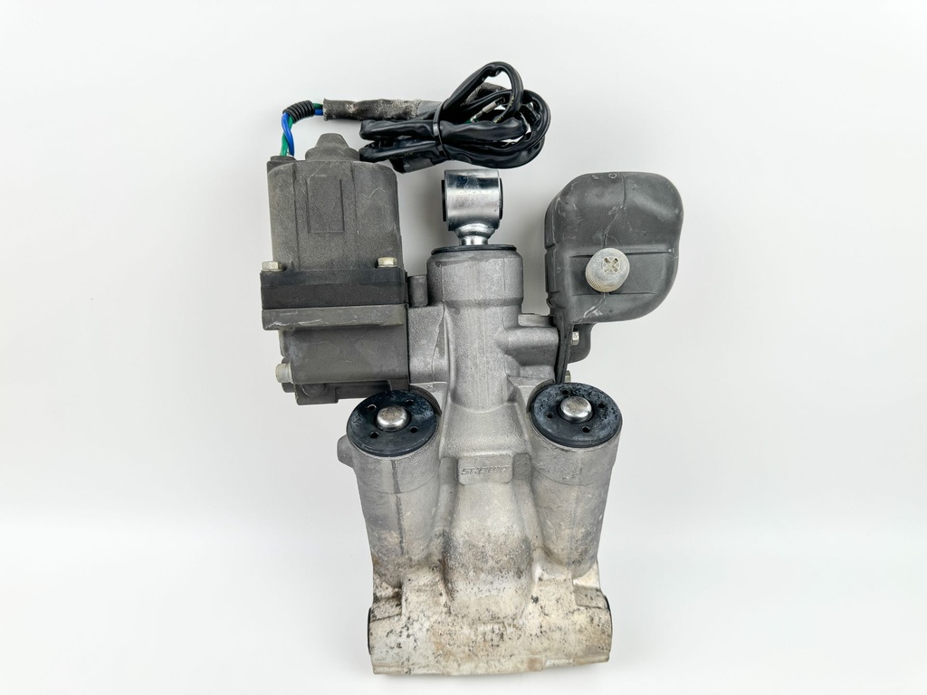 2004 Honda 90 HP 4 Stroke Outboard Power Trim Tilt Unit 56000-ZW1-708 OEM