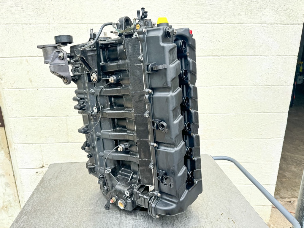 Mercury Verado 200 225 250 275 HP Powerhead Crankcase Assembly 895247A06