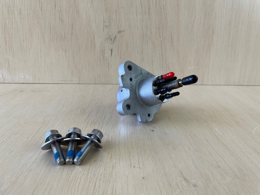 [3955] 2002 Mercury 200HP Optimax 2 Stroke DFI Oil Pump Assembly 857149T2