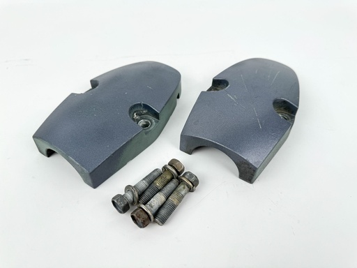 [035674] 2001 Yamaha 80 HP 4 Stroke Outboard Lower Mount Covers Set 67F-44555-00-94 OEM